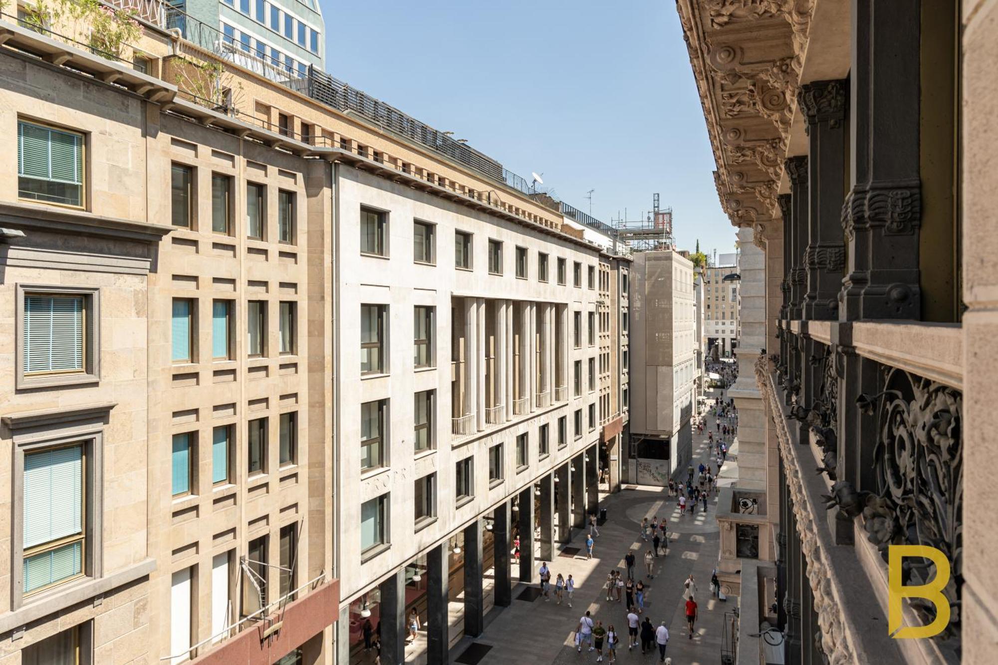 Beplace Apartments In Duomo, Milan